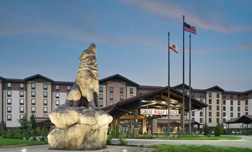 Image 1: Great Wolf Lodge Water Park Resort near San Francisco